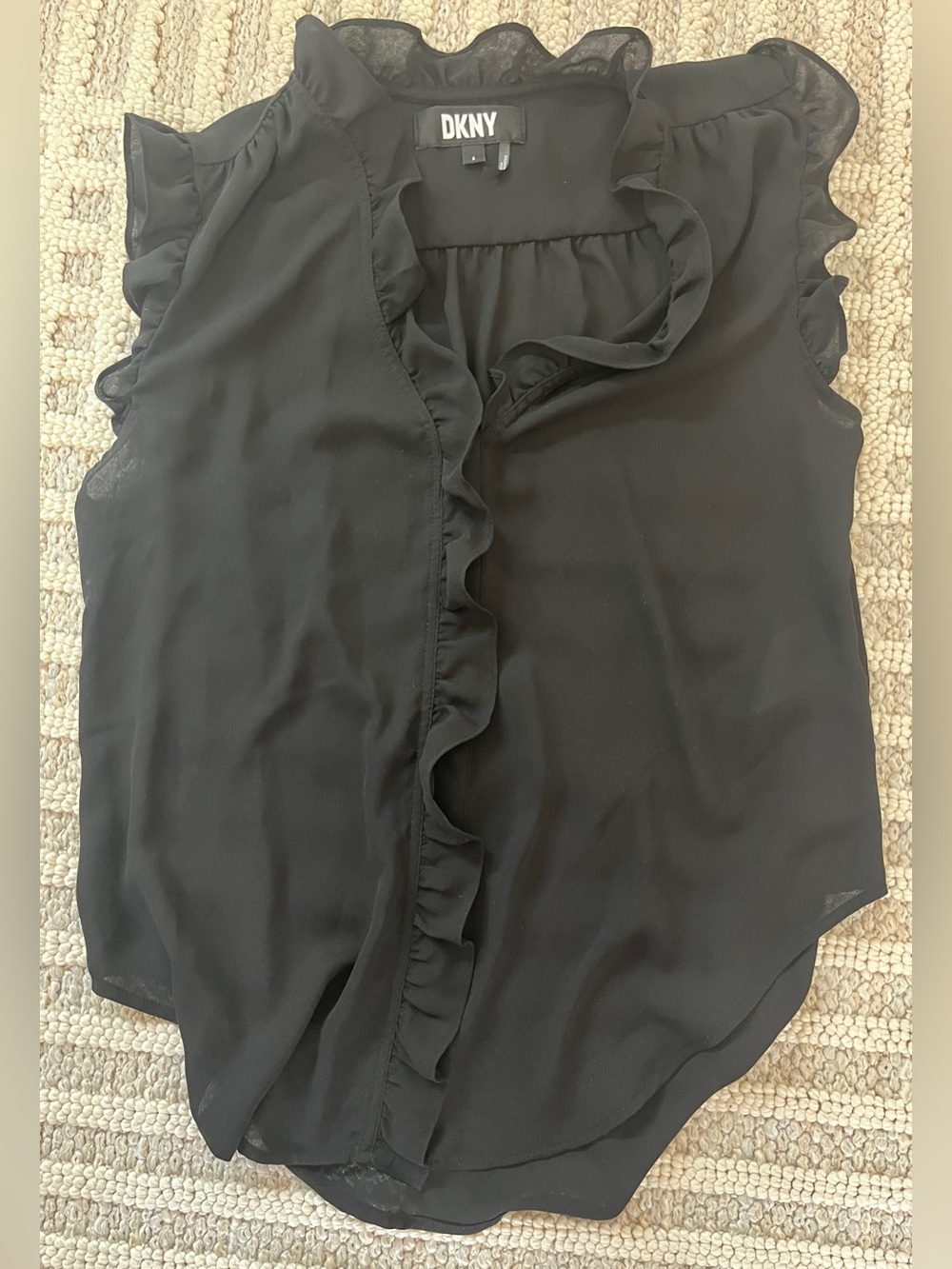 DKNY small black top